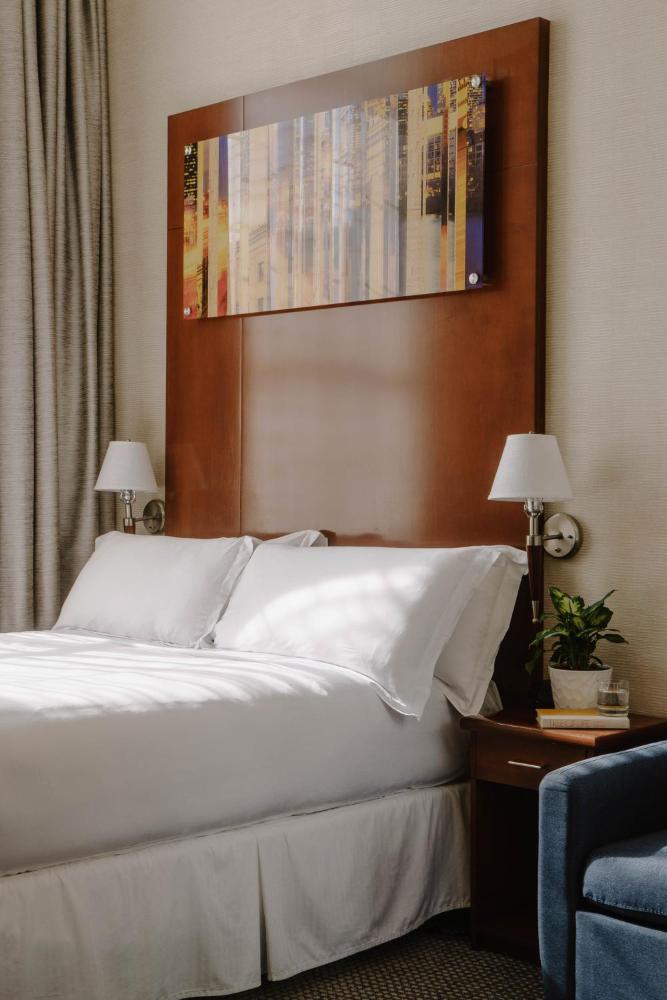 Standard Queen Room interior